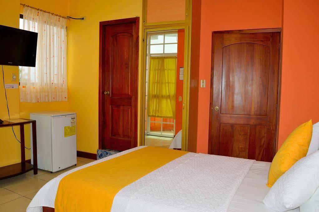 Hostal Carliza بويرتو أيورا المظهر الخارجي الصورة